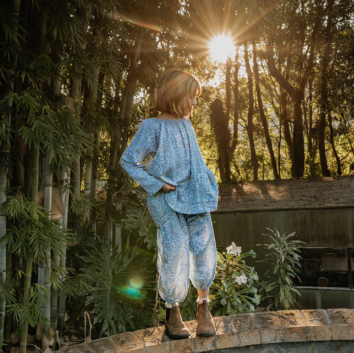 Super Soft Pocket Smock in Denim Vintage Flower